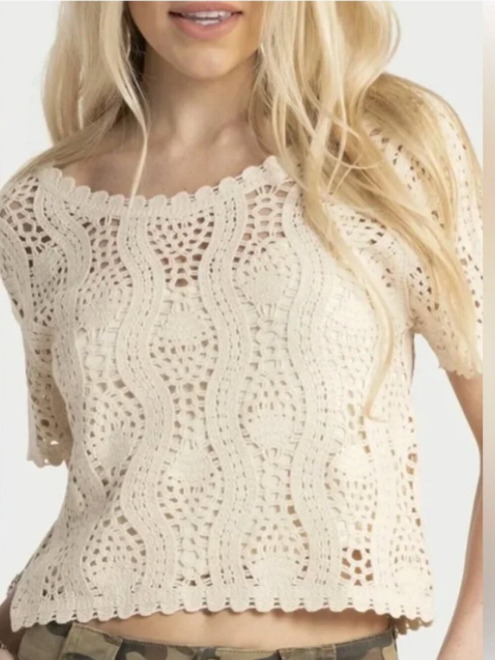 Jessica Simpson - Crochet Top